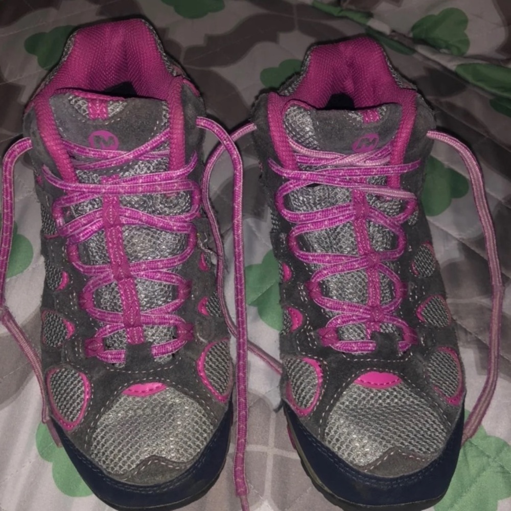 Hiking shoes